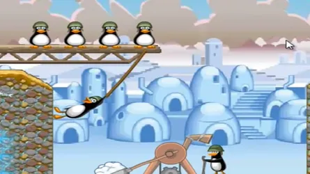 Crazy Penguin Catapult screenshot